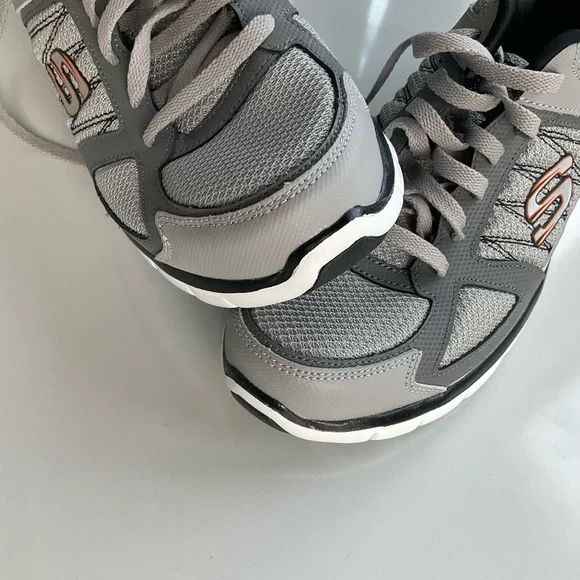 Skecher, gray sneakers - Picture 3 of 8